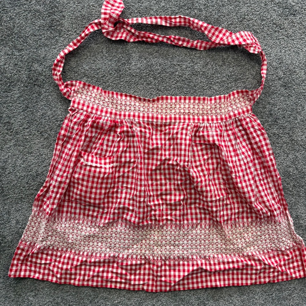 Vintage Red Gingham Chicken Scratch Embroidery Half Apron Pocket Cottagecore